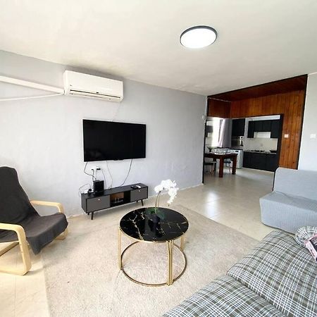 Apartment On The Mermaid Beach Qiryat Yam 外观 照片