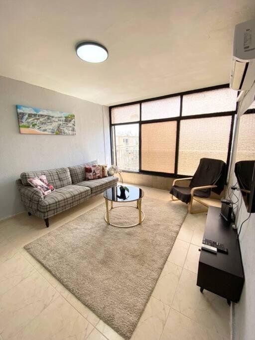 Apartment On The Mermaid Beach Qiryat Yam 外观 照片