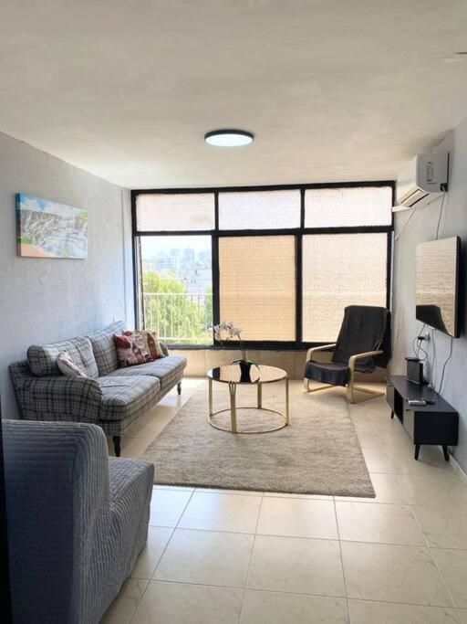 Apartment On The Mermaid Beach Qiryat Yam 外观 照片